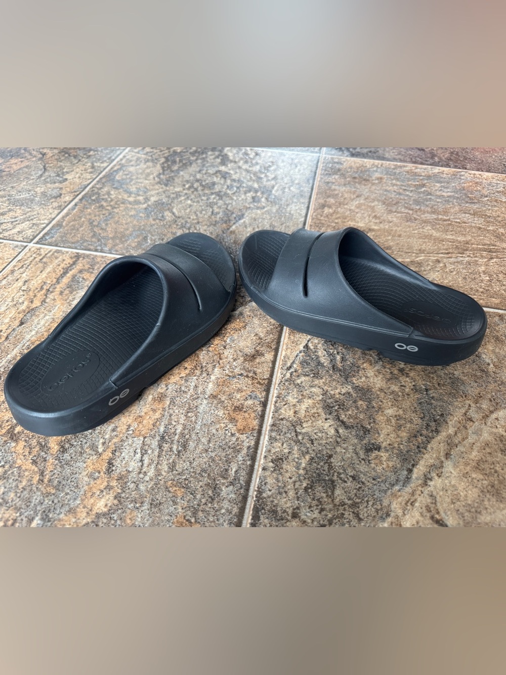 OOFOS OOahh recovery comfort unisex slide sandals- black, men’s 3/women’s 5